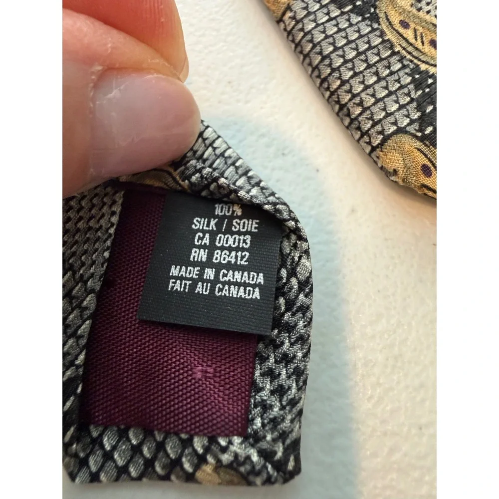 Guy Laroche Diffusion Mens Silk Tie Grey Black Paisley Geometric Made in Canada
